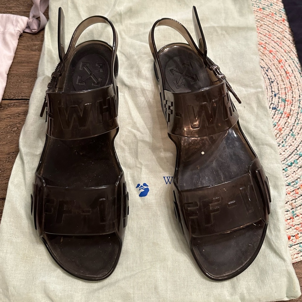 OFF-WHITE black jelly sandals in size 8